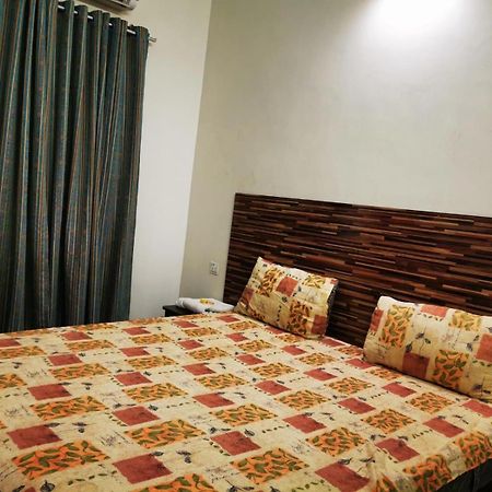 Gulshan Guest House Карачи Экстерьер фото