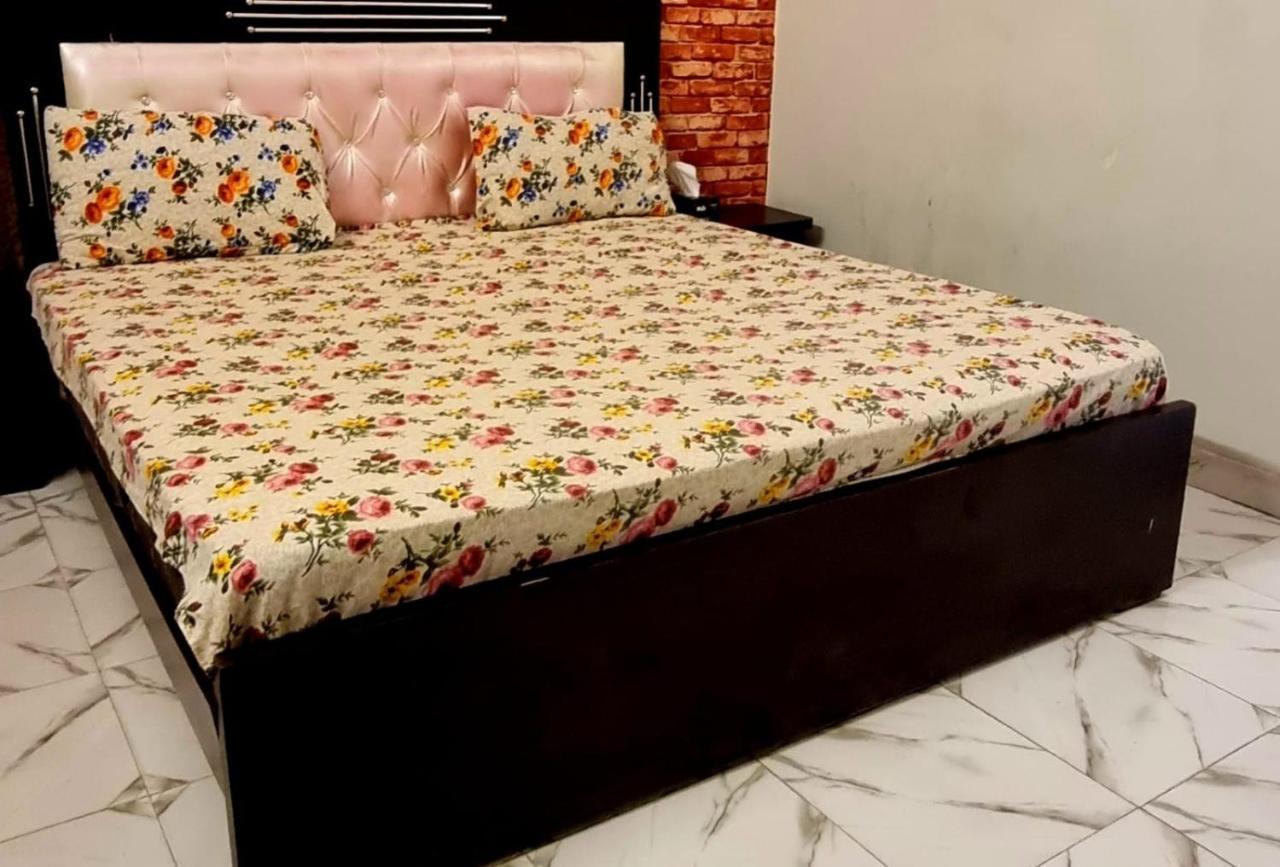 Gulshan Guest House Карачи Экстерьер фото