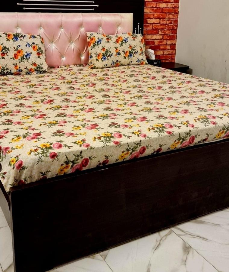 Gulshan Guest House Карачи Экстерьер фото